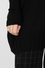 Capra Studio Luna Pullover