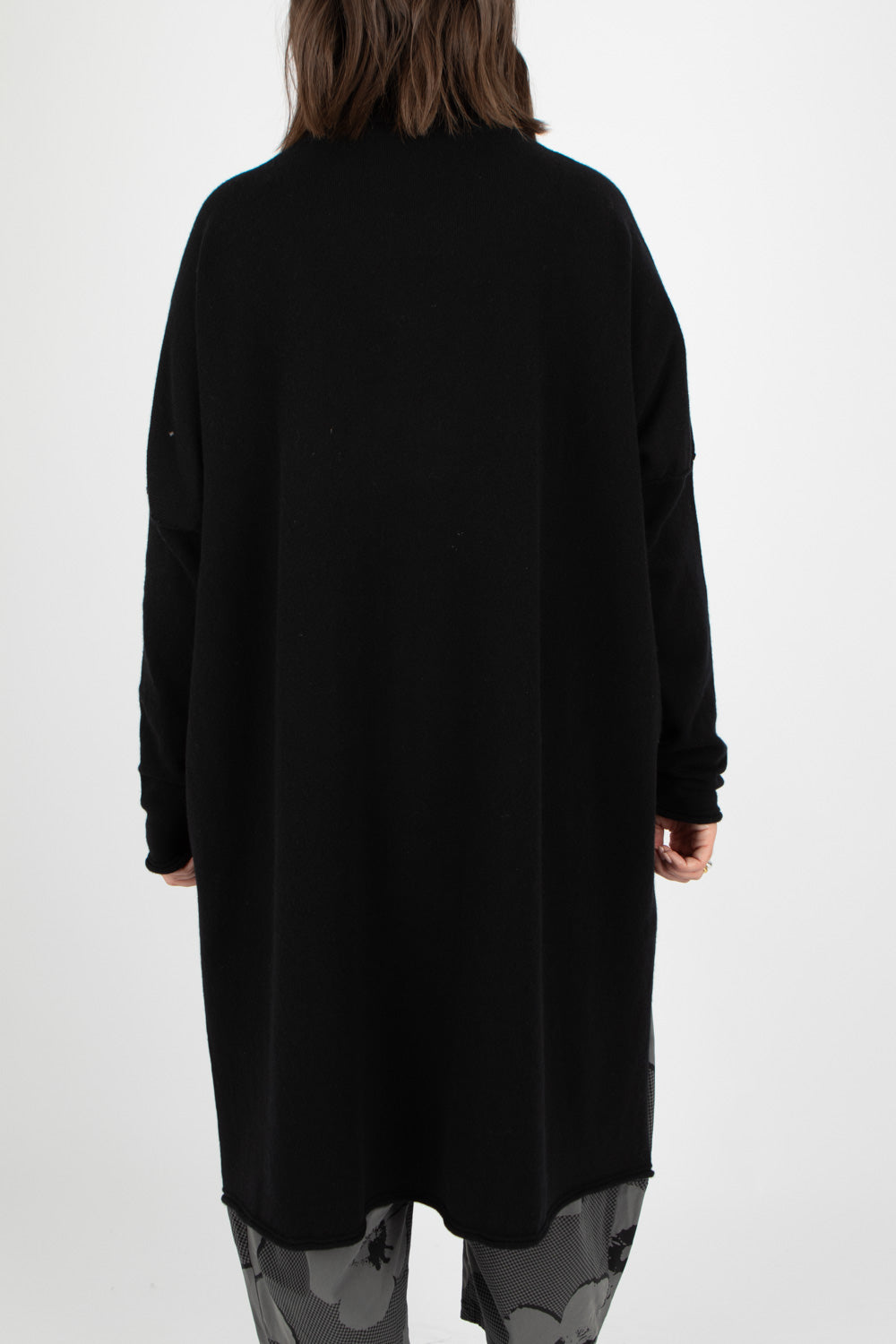 Capra Studio Cassia Pullover
