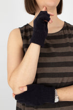 Capra Studio Vio Fingerless Glove