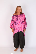 Estudio Viva Catarina Tie Dye Sweater (Pink Tie Dye)