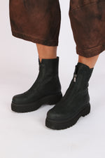 Lofina Zip-Up Boots