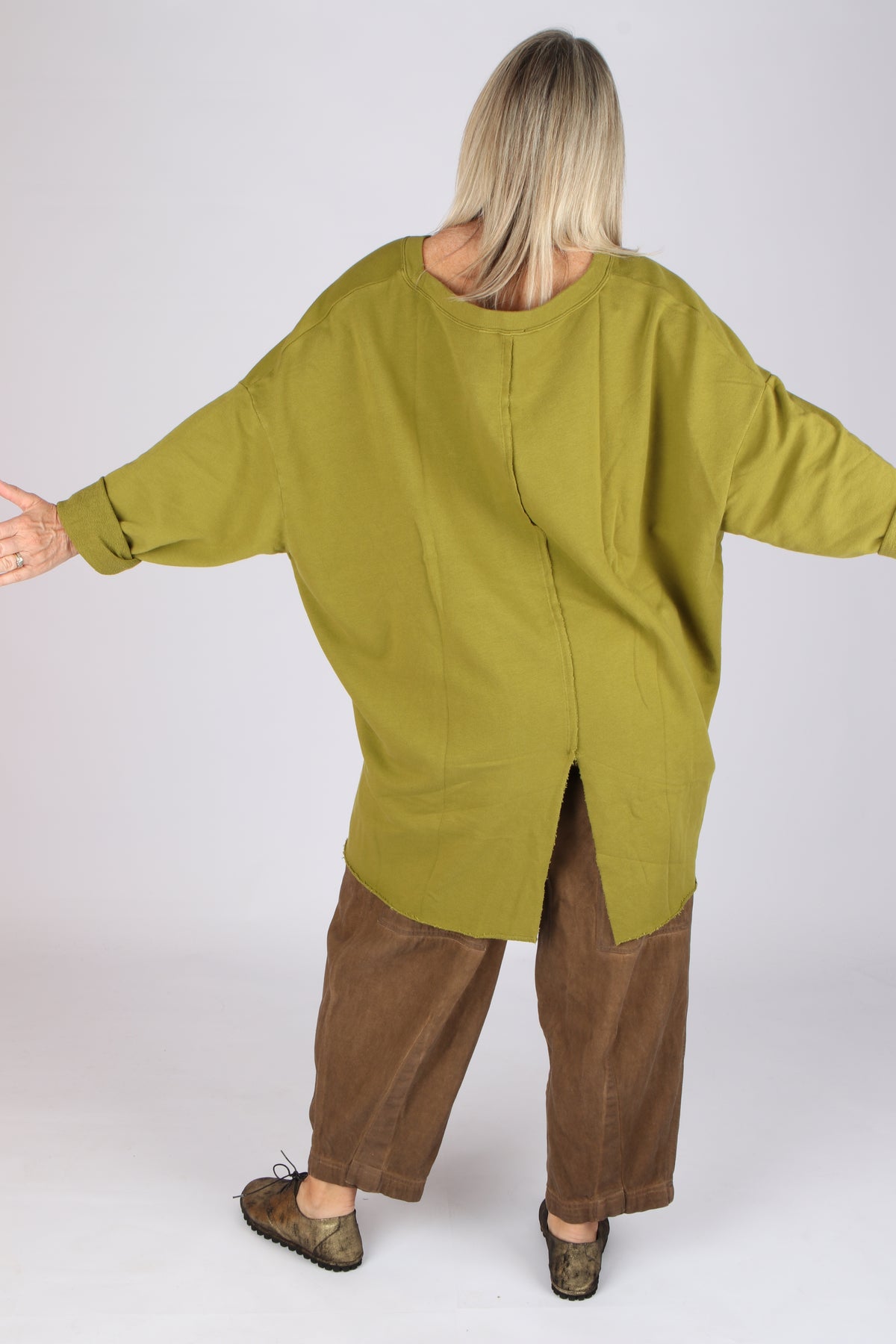 Estudio Viva Catarina Star Sweatshirt (Basil)