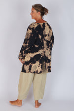 Estudio Viva Catarina Tie Dye Sweater (Black Tie Dye)