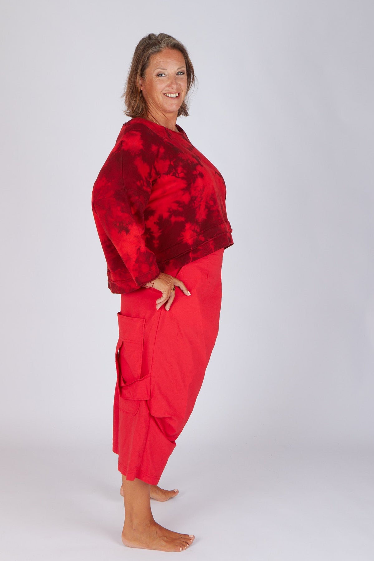 Estudio Viva Sofia Tie Dye Sweatshirt (Red Tie Dye)