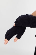Capra Studio Vio Fingerless Glove